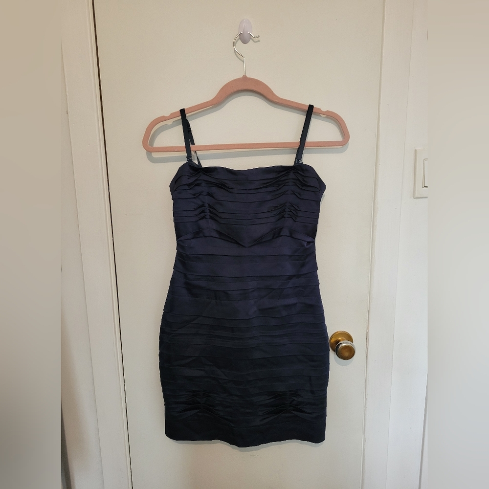 BCBGMAXAZRIA Navy Strapless Ruched Cocktail Dress – Size 4